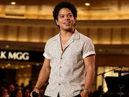 Bruno Mars Addresses and Dismisses Casino Debt Rumors at Park MGM Residency Vegas Report