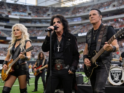 Alice Cooper rocks Allegiant Stadium halftime with classic hits Vegas Report