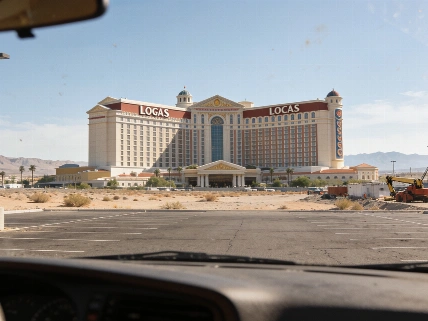 Red Rock Resorts Slides as Vegas Expansion Tests Valuation Vegas Report