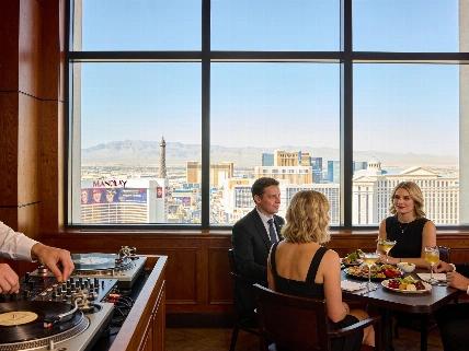 Vinyl Room Opens at Mandalay Bay, Replacing Foundation Room Vegas Report
