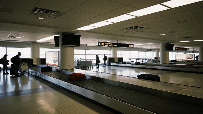 Las Vegas Air Travel Drops After Spirit Airlines Exit and Fewer Canadian Visitors Vegas Report