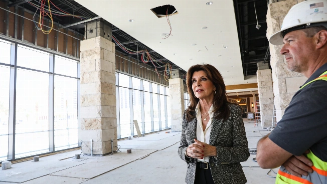 Lisa Vanderpump races to open Las Vegas hotel in new Bravo series Vegas Report