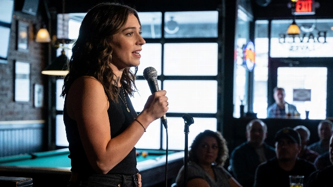 Lizz Hader to Headline Comedy Show at Backstage Bar & Billiards Vegas Report